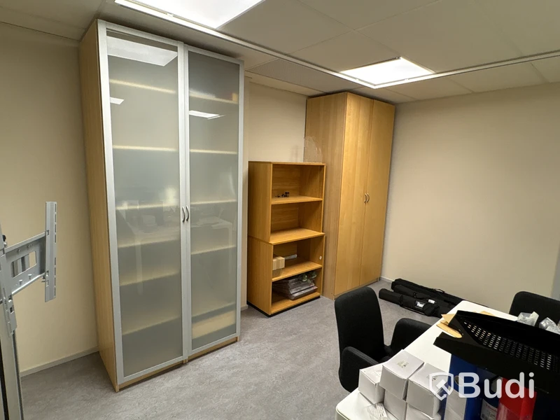 Conference furniture, tables, 8 chairs and cabinets