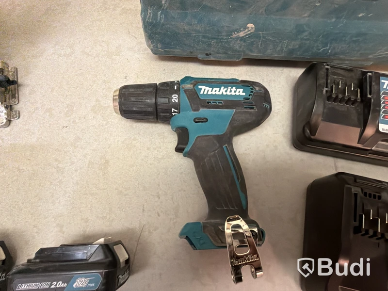 Makita CC301D multi-cutter and drill/driver