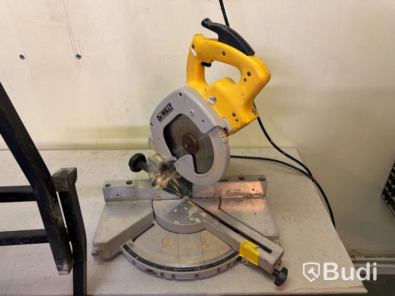 DeWalt DW700 Mitre Saw with Stand