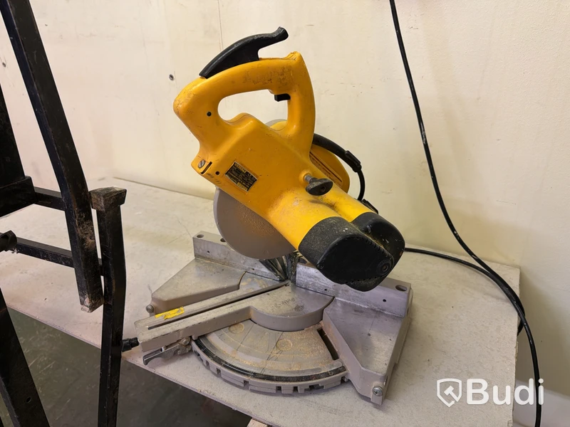 DeWalt DW700 Mitre Saw with Stand