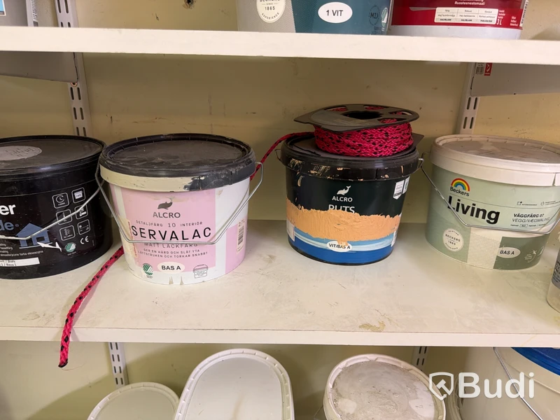 Lot of paint, filler and painting supplies