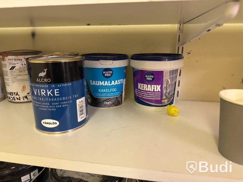 Lot of paint, filler and painting supplies