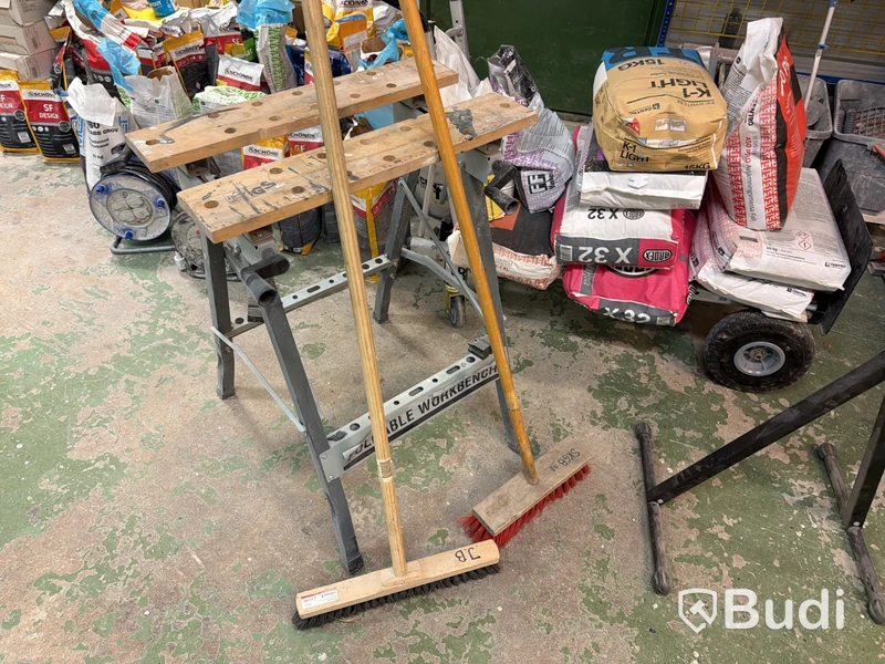 Parti byggmaterial och handverktyg