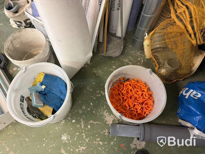 Parti byggmaterial och handverktyg