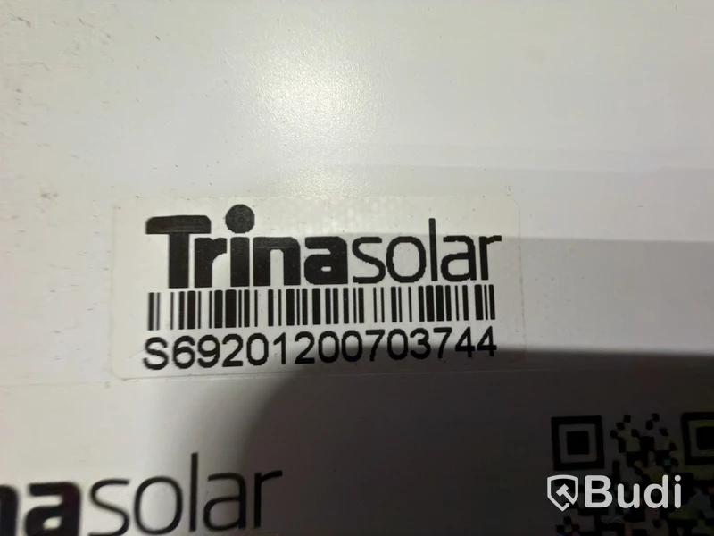 Solar panels, 6 assorted modules