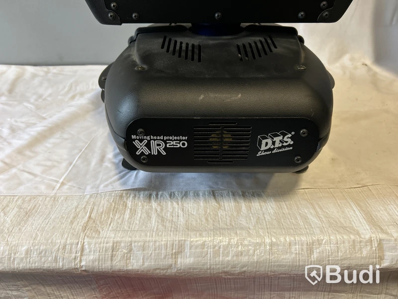 DTS XR250 moving head spotlight