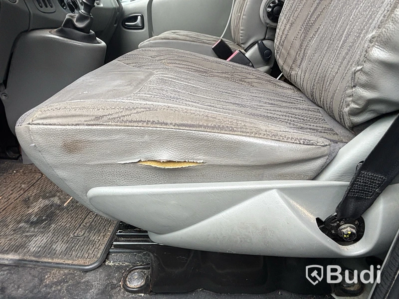 Nissan Primastar Panel Van -2011 | Repair project