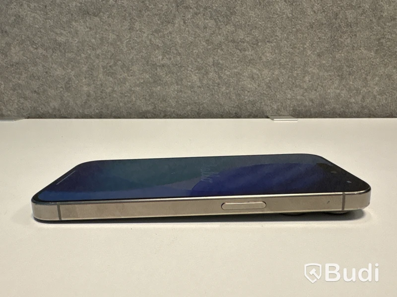 iPhone 15 Pro, naturtitan