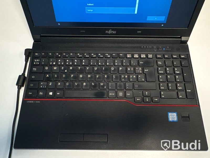 Laptop Fujitsu Lifebook E557, Core i5