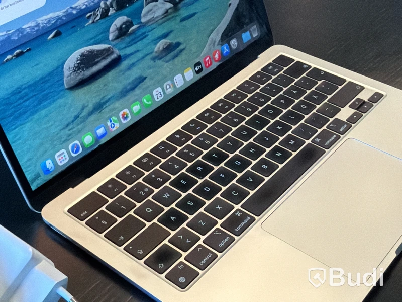 Apple MacBook Air M2 (2022), 8 GB RAM, 256 GB SSD