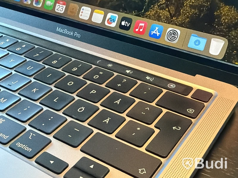 MacBook Pro 13 tum M1 2020, 8 GB RAM