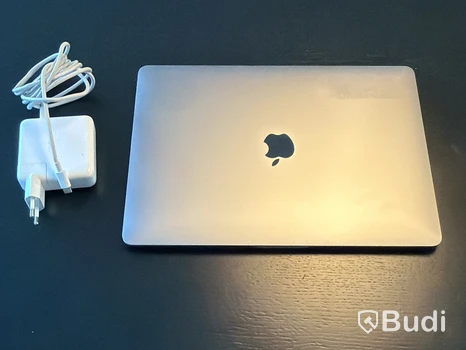 MacBook Pro 13 tum M1 2020, 8 GB RAM