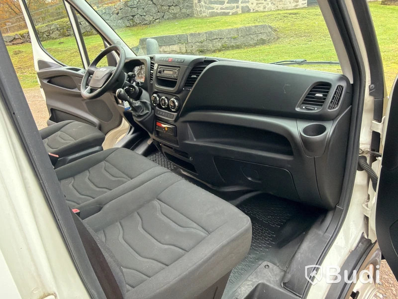 Dragbil Iveco Daily 40C17 4x2 -2017