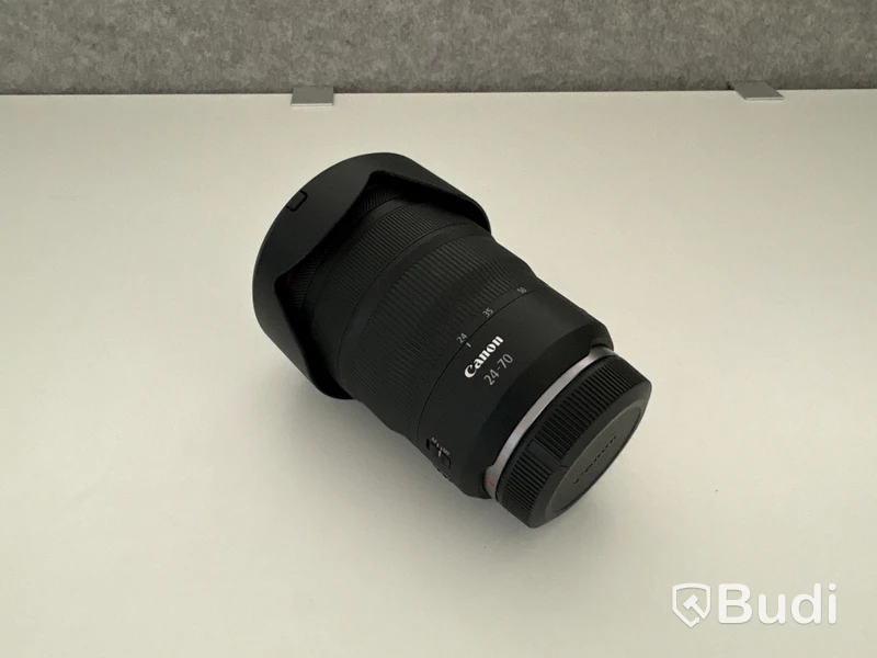 Canon RF 24-70mm f/2.8 zoom lens