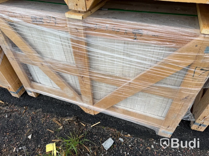 Kalkstensplattor, beige med fossilinslag