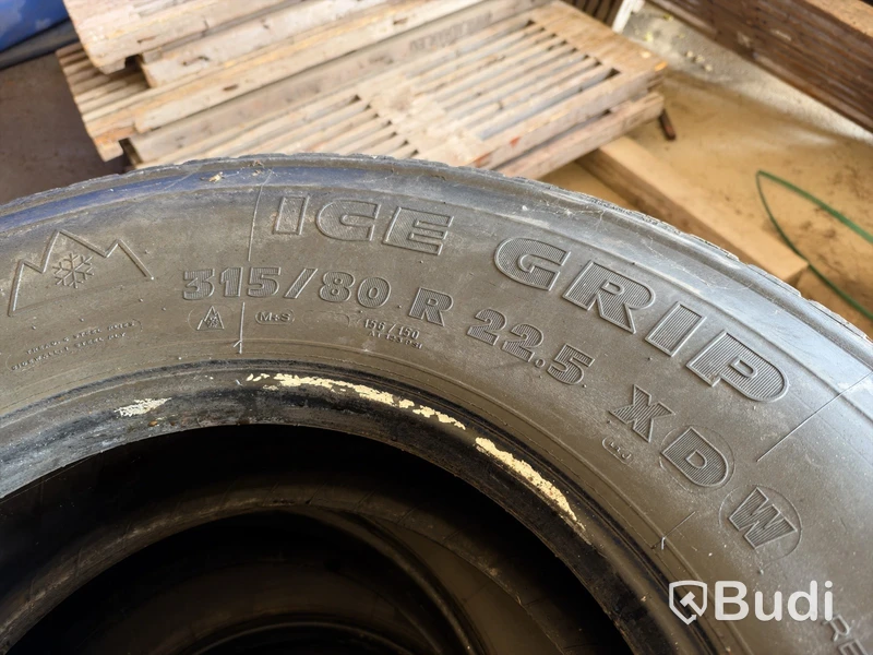 Lastbilsdäck Michelin X Ice Grip XD, 315/80 R22,5, 3 st