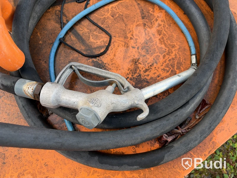 Dieseltank med handpump och slang | 500 L
