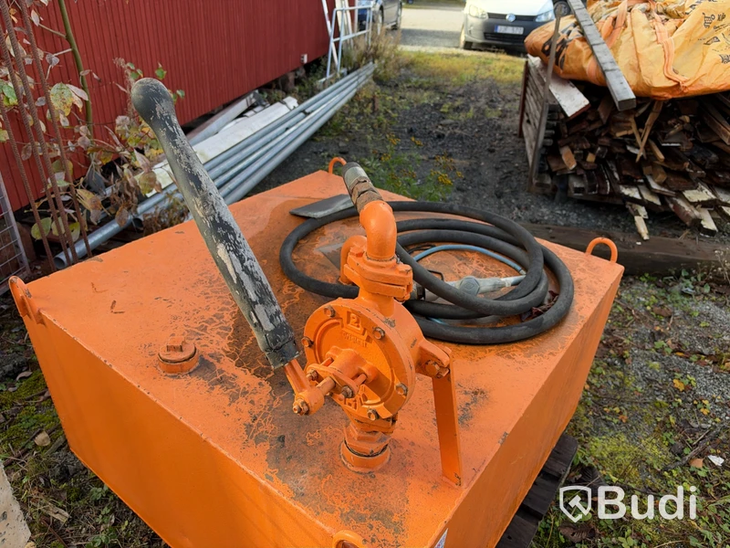 Dieseltank med handpump och slang | 500 L