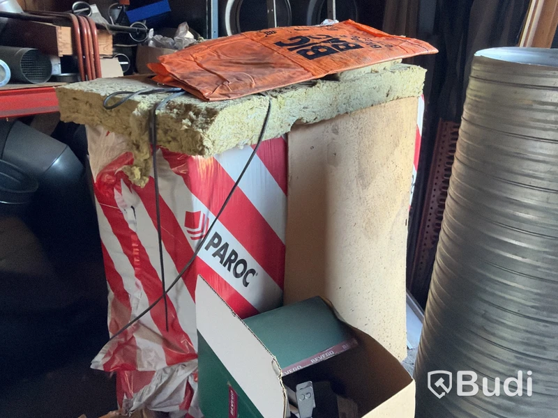 Stort parti material för vattenavrinning och ventilation
