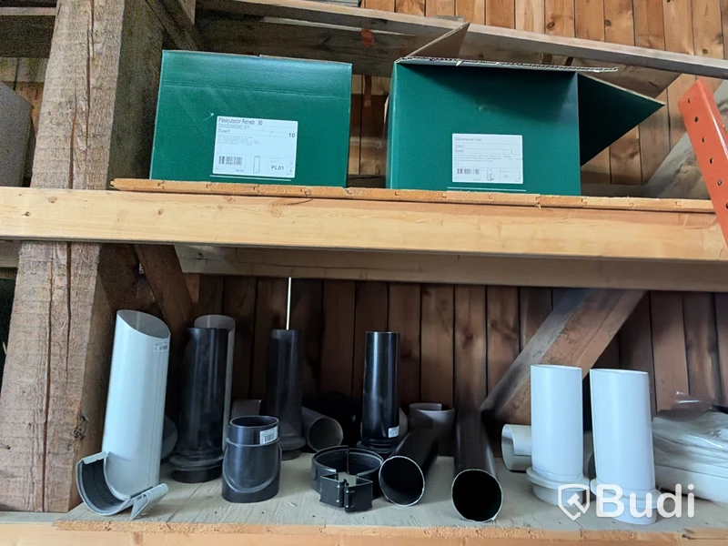 Stort parti material för vattenavrinning och ventilation