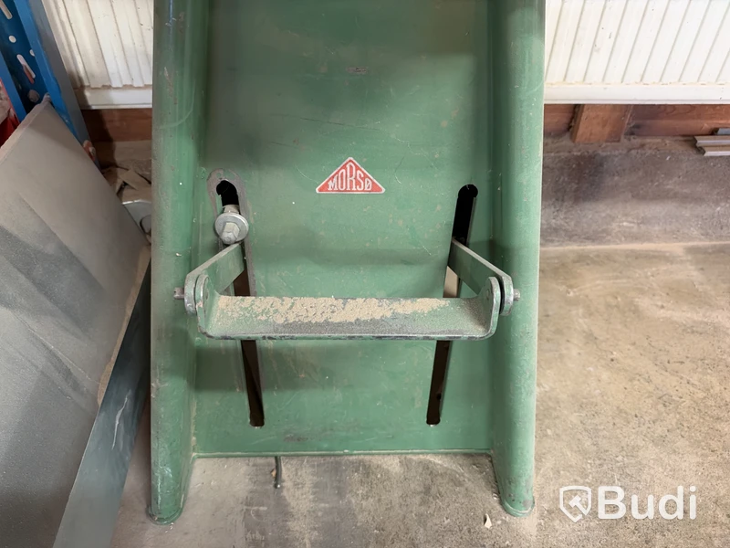 Morso foot-operated miter shear
