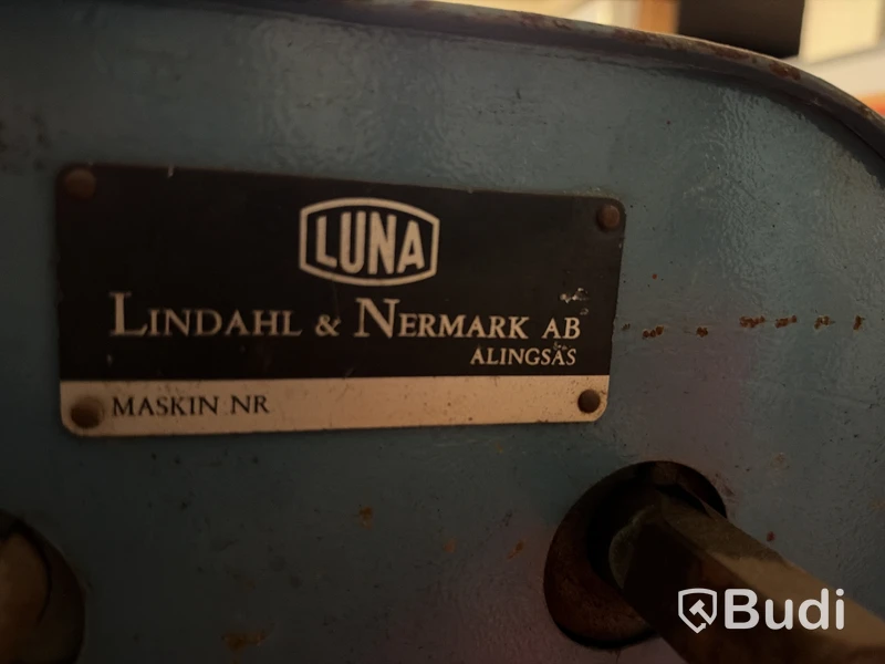 Luna hand-cranked sheet metal roller
