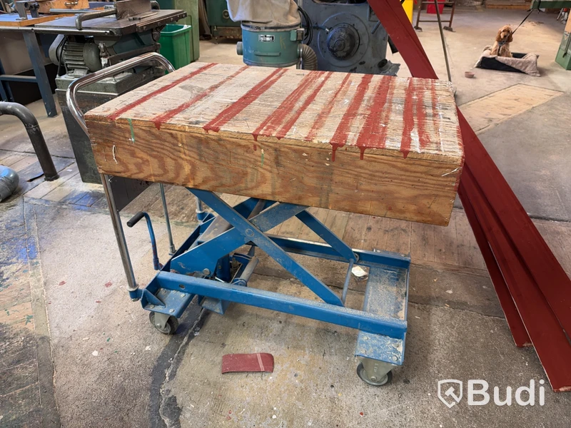 Hanaoka Sharyo lift table, 500 kg