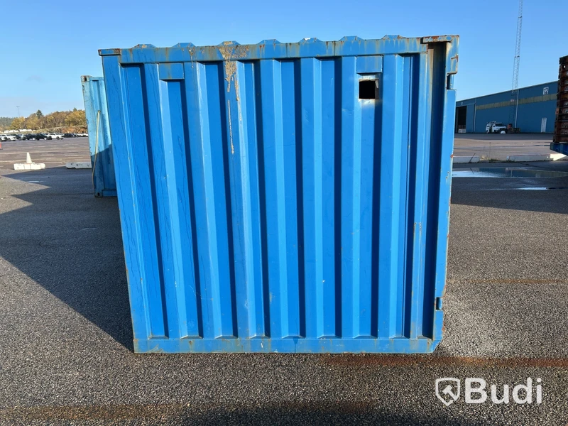 Storage container with shelves and lighting
