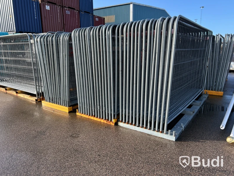 Lot of temporary fence panels and fence weights