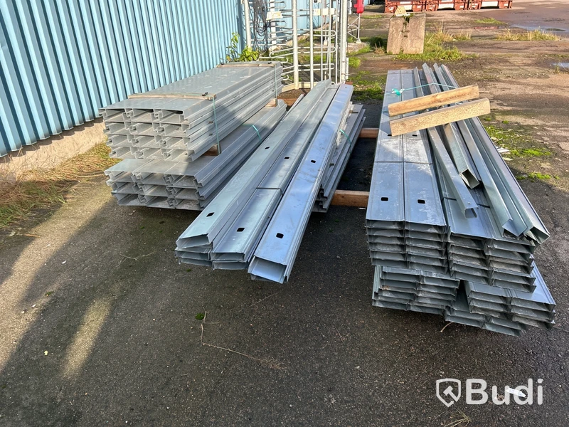 Lot of galvanized steel profiles