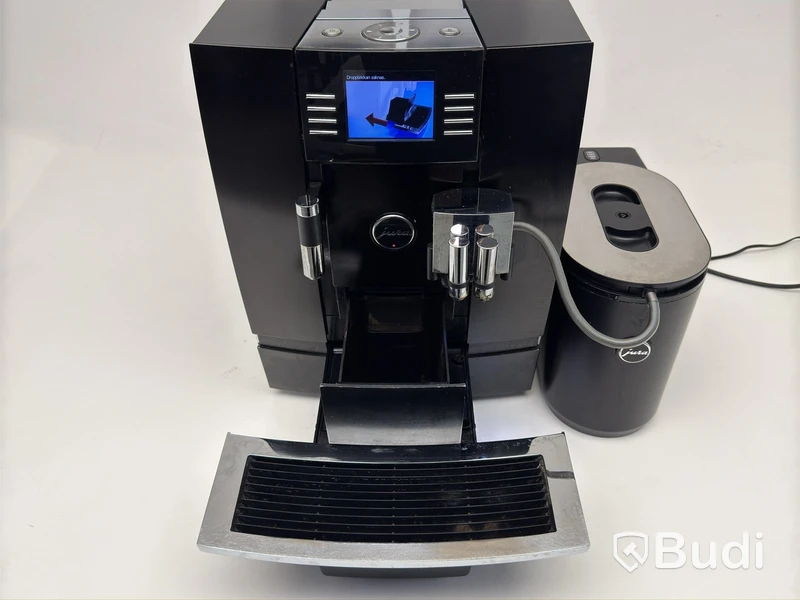 Kaffemaskin Jura Giga X8C inkl. mjölkkyl Jura 586 -2024
