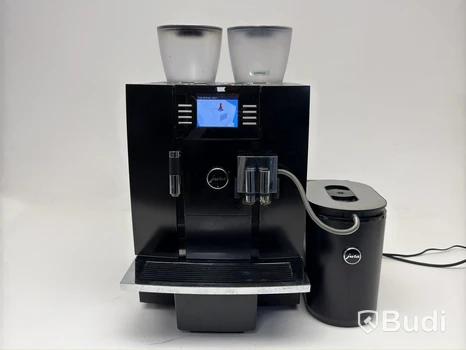 Kaffemaskin Jura Giga X8C inkl. mjölkkyl Jura 586 -2024