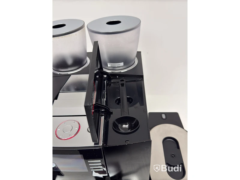 Kaffemaskin Jura Giga X8C inkl. mjölkkyl Jura 586 -2024