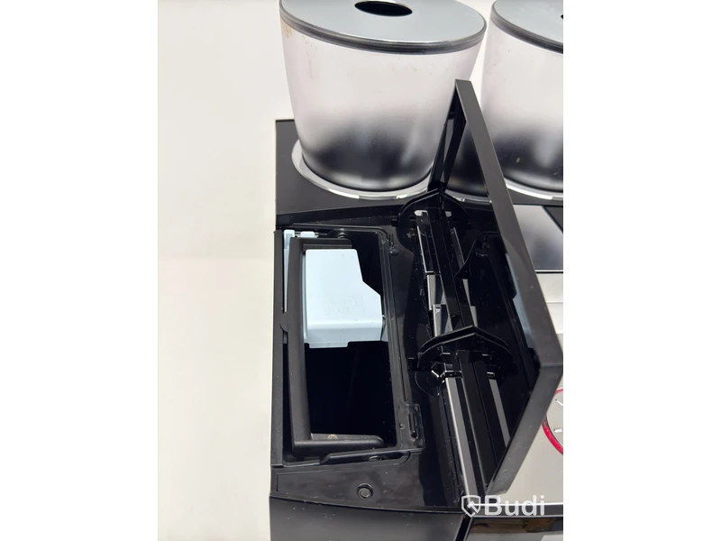 Kaffemaskin Jura Giga X8C inkl. mjölkkyl Jura 586