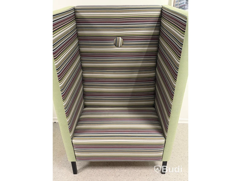 Fåtölj Mitab Mute, hög rygg och sidostycken