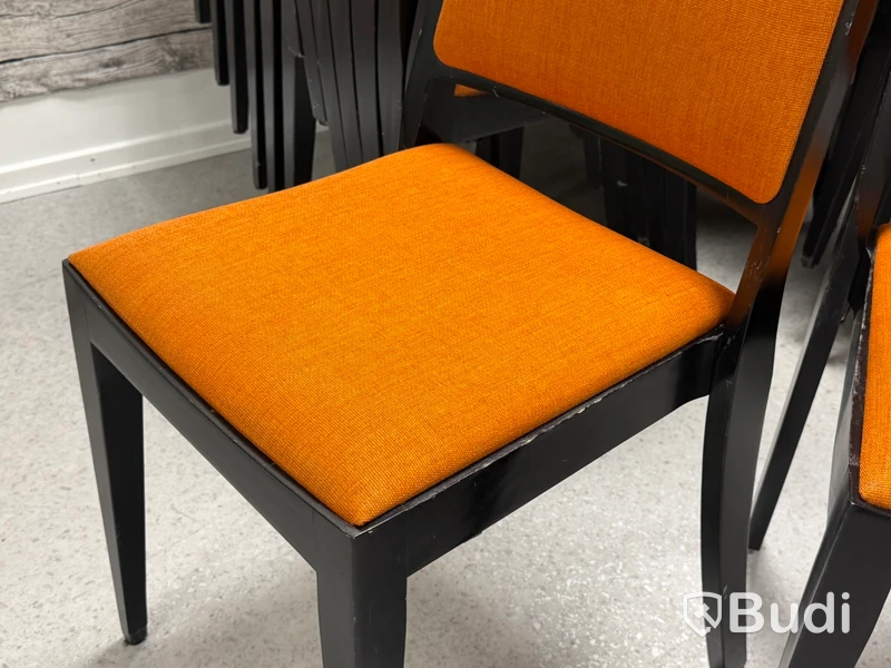 40 st stolar, orange tygklädsel, stapelbara
