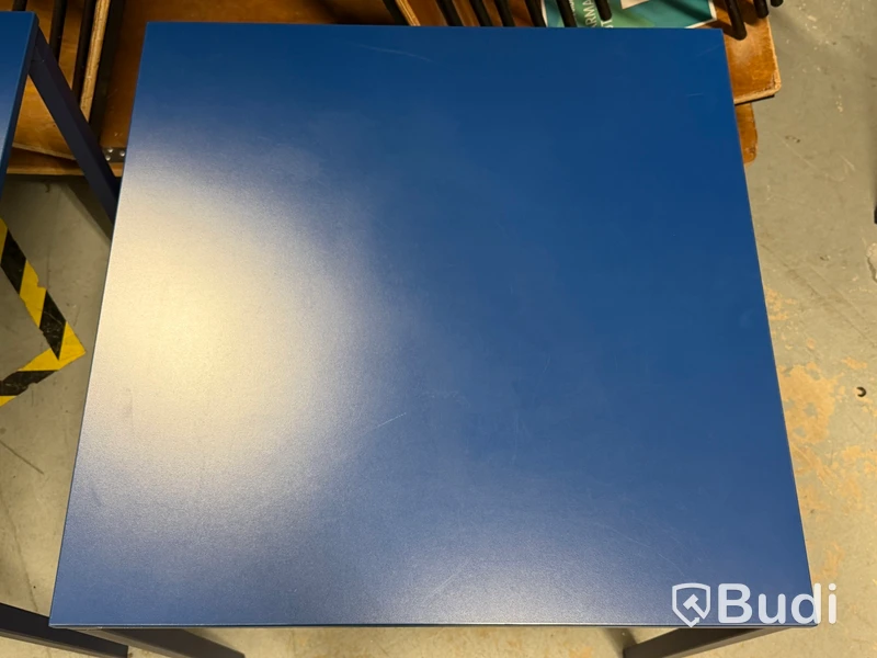 Två bord, Mitab Shadow, blå