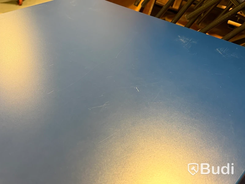 Två bord, Mitab Shadow, blå