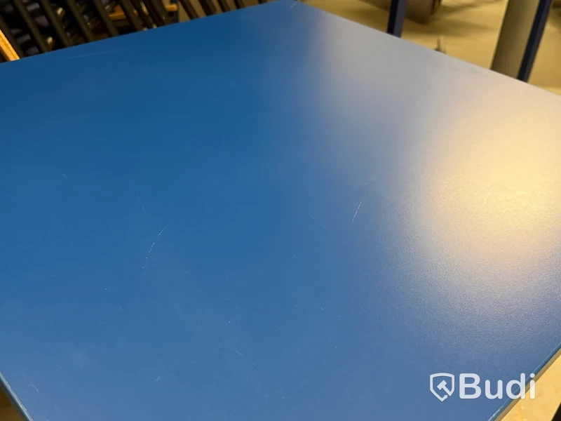Två bord, Mitab Shadow, blå