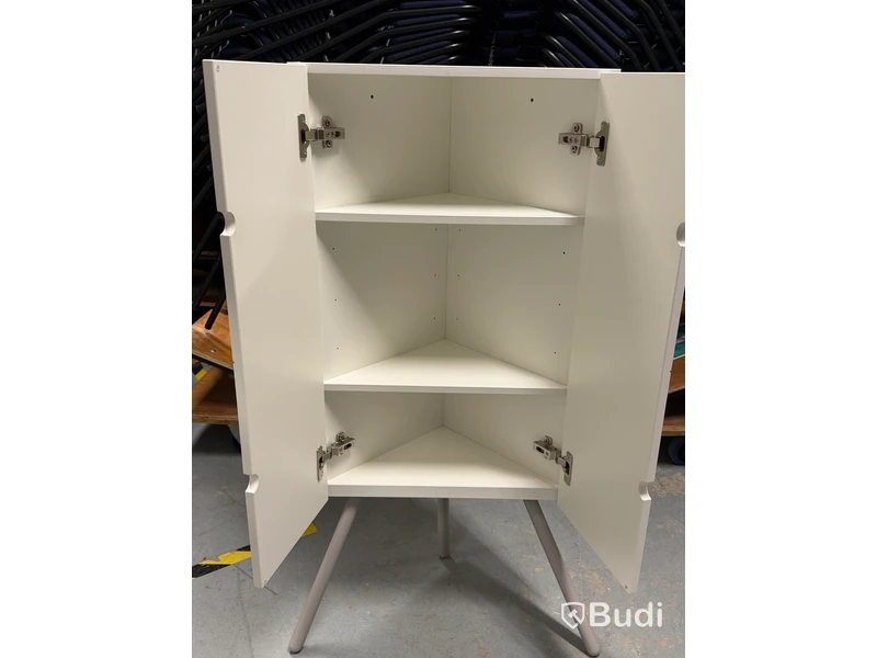 2 st hörnskåp IKEA PS 2014, triangulär form