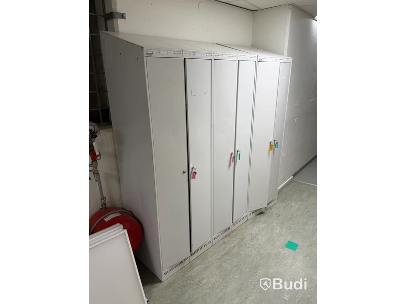 Lockers, Sonesson, six lockers with key locks