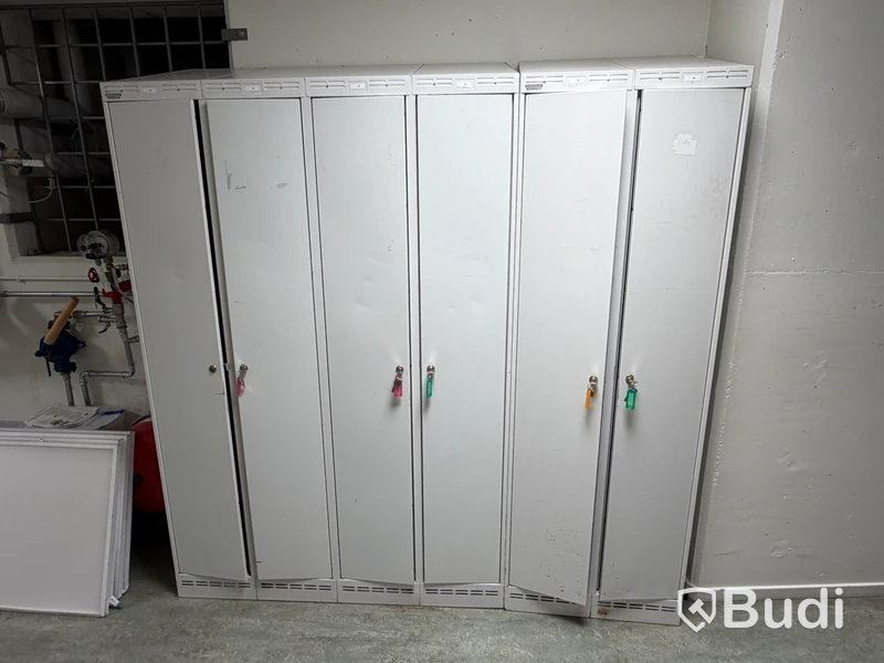 Lockers, Sonesson, six lockers with key locks
