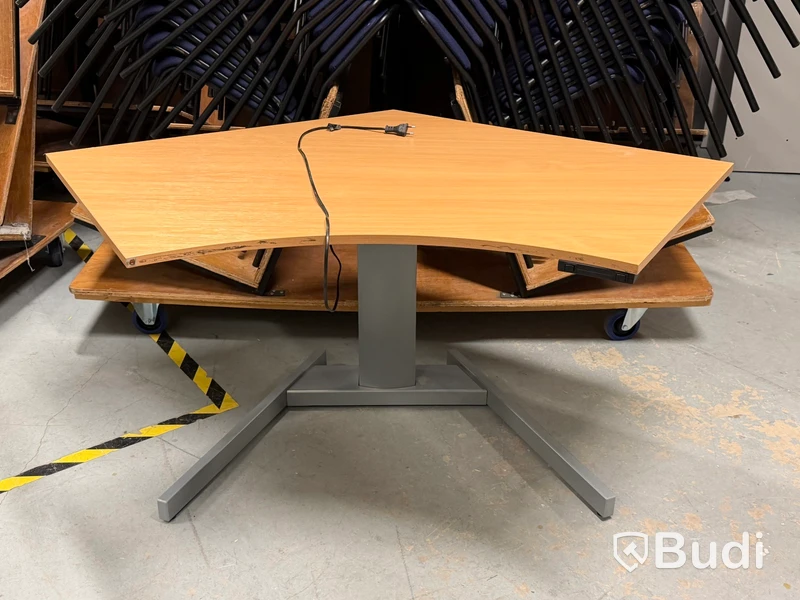 Height-adjustable corner desk, angled desktop
