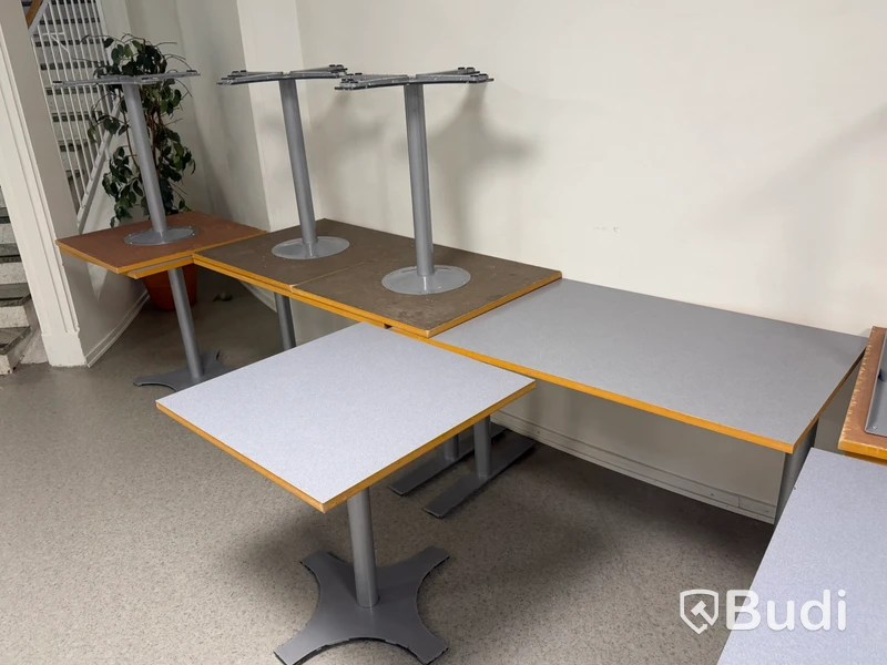 Bord,13 st (8+5), med metallunderreden