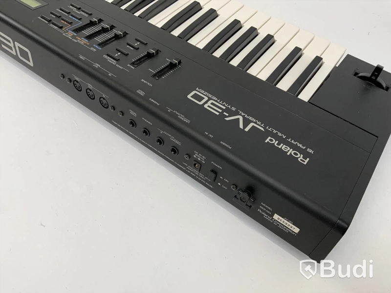 Roland JV-30 synt - okänd funktion ej strömkabel