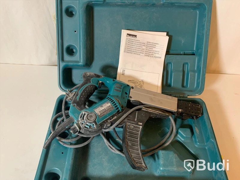 Makita 6842 automatskruvdragare