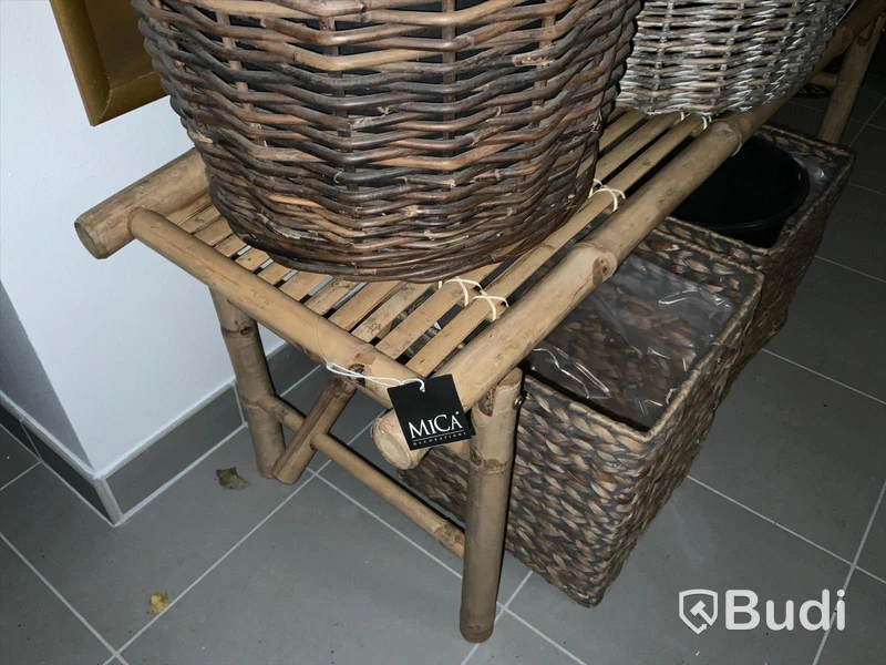 Bambu bänk & div korgar olika storlekar