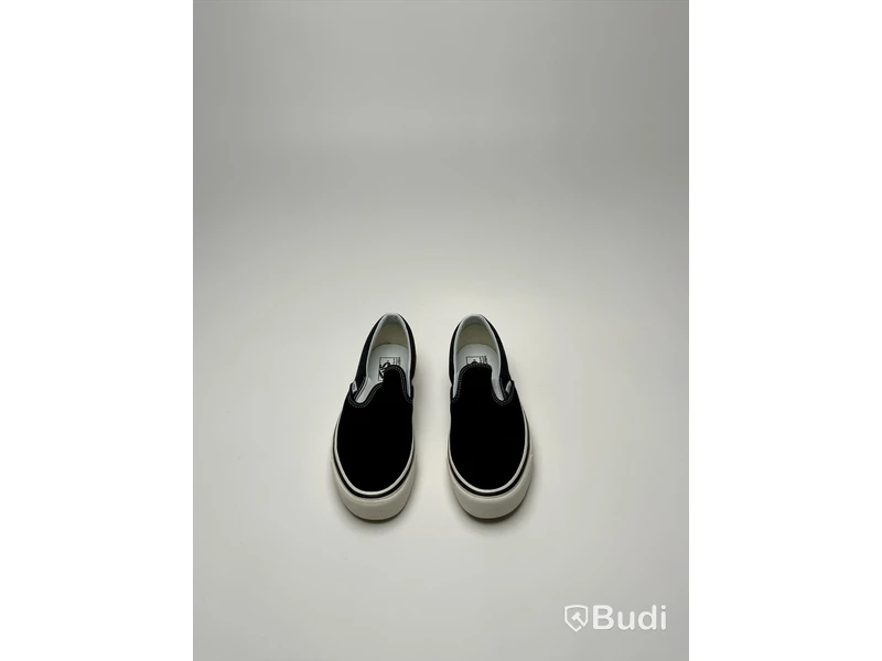 Skor, Vans Classic Slip-on. Storlek 4. VN0A3JEXQU1