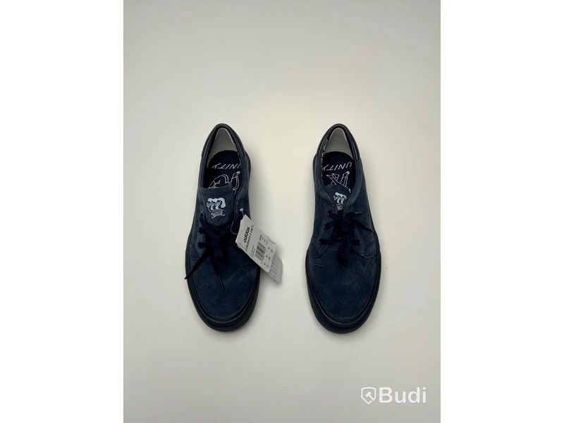 Skor, Adidas Coronado X Unity. Storlek 44. EH1806