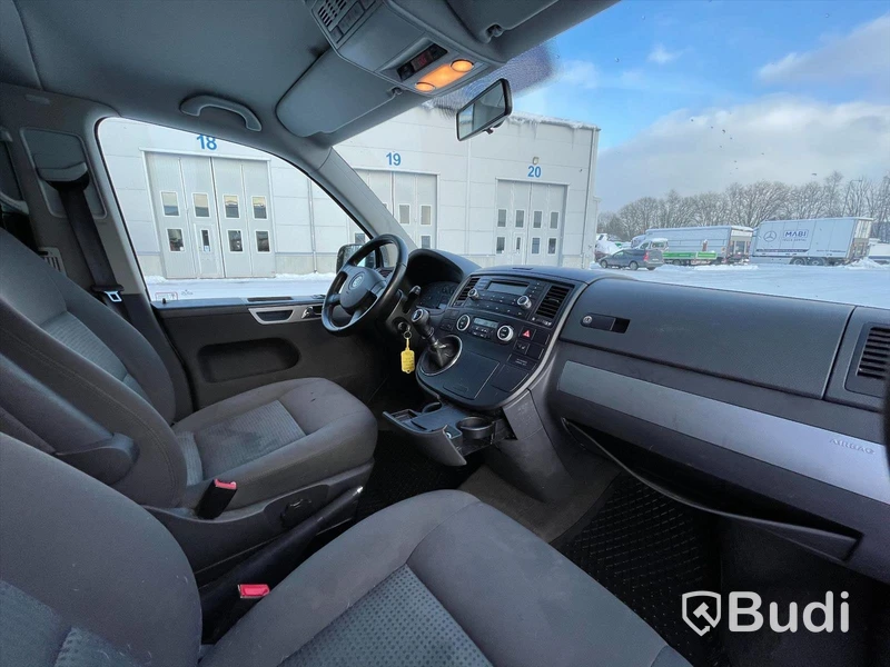 Lätt Lastbil Volkswagen Multivan 2,5 Tdi Crossover | 7 sittplatser |